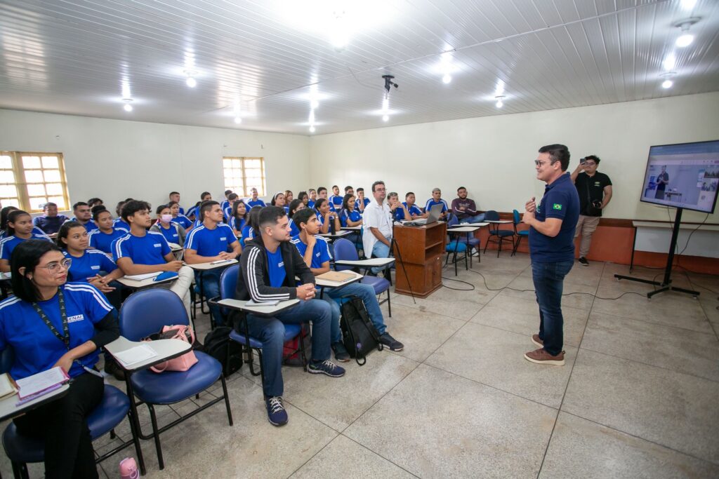 SENAI Barcarena recebe evento da SEICOMTEC com palestra do Prefeito Renato Ogawa