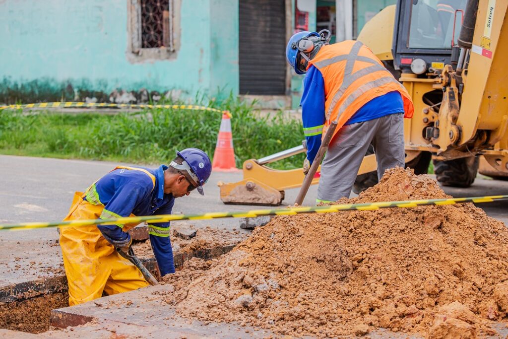 Obras de esgotamento sanitário avançam no bairro da Pedreira em Barcarena