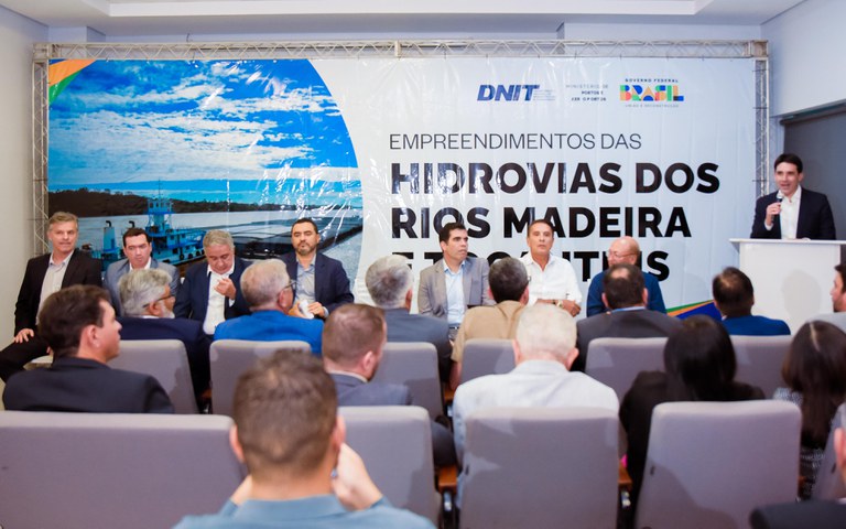 Governo anuncia início dos estudos da concessão da Hidrovia do Rio Tocantins