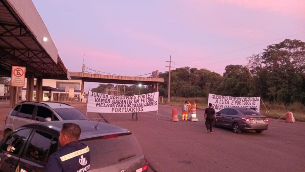 Portuários paralisam atividades no Porto de Vila do Conde em protesto contra mudanças na Lei dos Portos